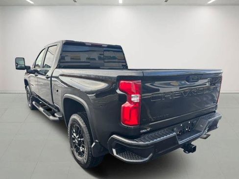 Used 2021 Chevrolet Silverado 2500 LTZ w/ LTZ Plus Package image 6