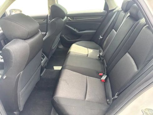 Used 2018 Honda Accord EX image 30