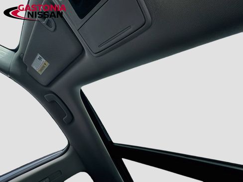 Used 2024 Honda Pilot Touring image 30