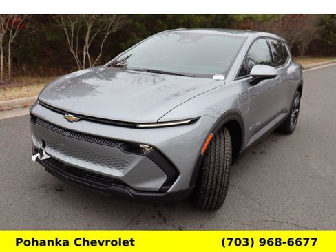 New 2026 Chevrolet Equinox EV LT image 3