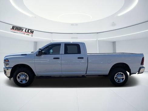 New 2026 RAM 2500 Tradesman AWD/4WD image 6