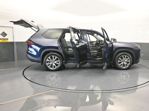 Used 2025 Toyota Grand Highlander AWD Hybrid image 78