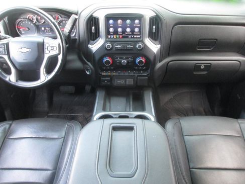 Used 2019 Chevrolet Silverado 1500 LTZ w/ LTZ Premium Package image 9