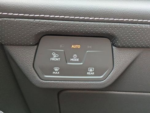 New 2026 Volkswagen Atlas SE image 25