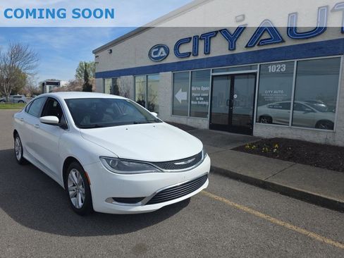Used 2015 Chrysler 200 Limited w/ Convenience Group image 1