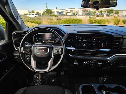 Used 2024 GMC Sierra 1500 Elevation AWD/4WD image 29