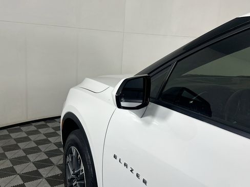 Used 2024 Chevrolet Blazer LT w/ Driver Confidence Package image 16