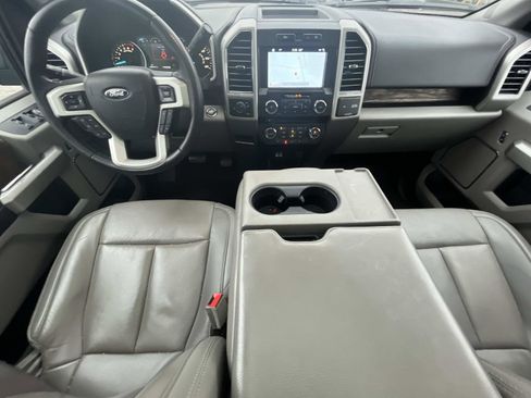 Used 2018 Ford F150 Lariat image 7