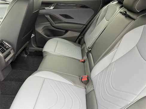 New 2026 Volkswagen Tiguan SE R-Line image 25