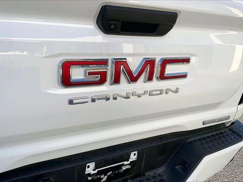 Used 2025 GMC Canyon Elevation image 30