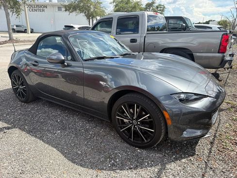 Used 2025 MAZDA MX-5 Miata Grand Touring RWD image 1