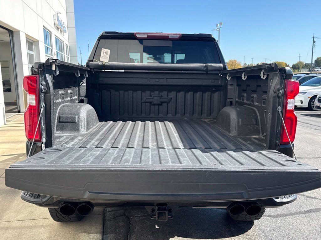 Used 2021 Chevrolet Silverado 1500 LT Trail Boss w/ Convenience Package II AWD/4WD image 8