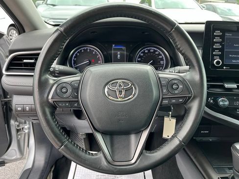 Used 2023 Toyota Camry SE FWD image 14