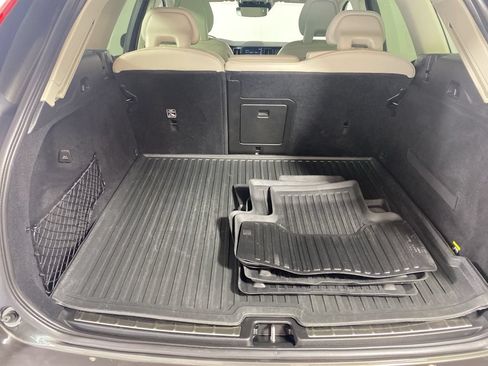 Used 2018 Volvo XC60 T6 Inscription w/ Luxury Seat Package AWD/4WD image 28
