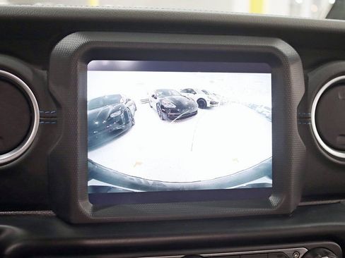 Used 2022 Jeep Wrangler Unlimited Rubicon 4xe w/ Cold Weather Group image 21