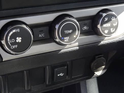 Used 2023 Toyota Tacoma SR AWD/4WD image 18