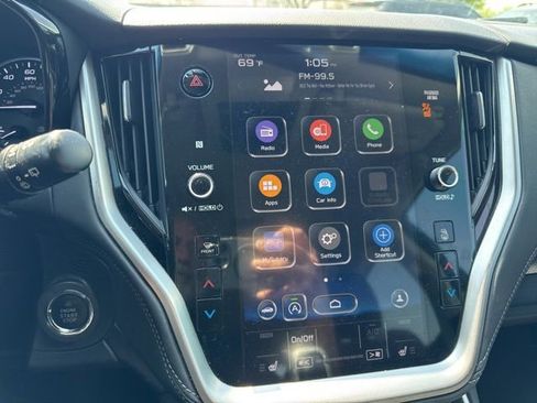 Used 2022 Subaru Outback Premium image 12