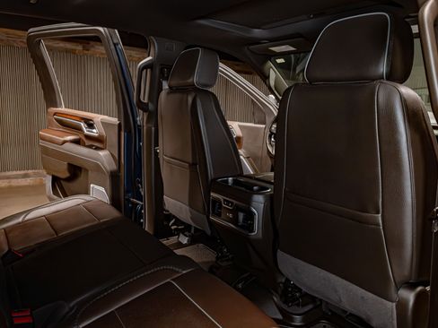 Used 2025 GMC Sierra 2500 Denali w/ Denali Reserve Package image 27