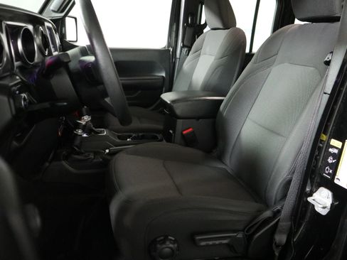 Used 2022 Jeep Wrangler Unlimited Sport image 22