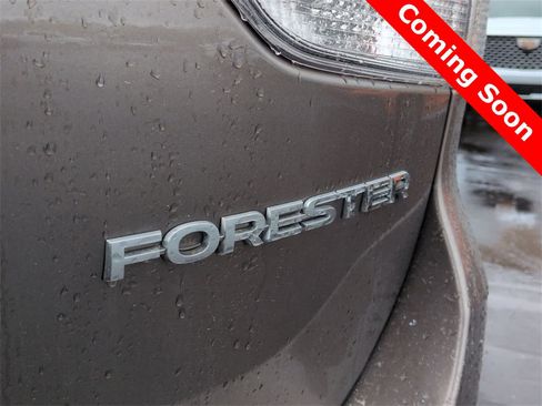 Used 2022 Subaru Forester Limited image 12
