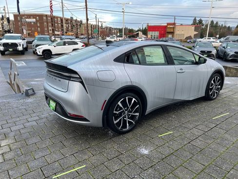 New 2026 Toyota Prius Plug-In Hybrid image 5