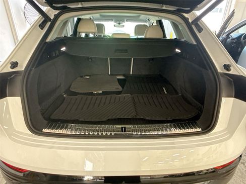 Certified 2024 Audi Q8 e-tron Premium Plus AWD/4WD image 27