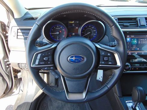 Used 2019 Subaru Outback 2.5i Premium image 15
