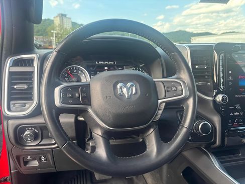 Used 2023 RAM 1500 Big Horn AWD/4WD image 12