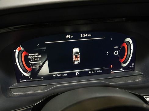 Used 2022 Nissan Pathfinder Platinum w/ Cargo Package image 20