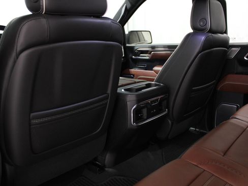 Used 2023 GMC Sierra 1500 Denali Ultimate AWD/4WD image 17