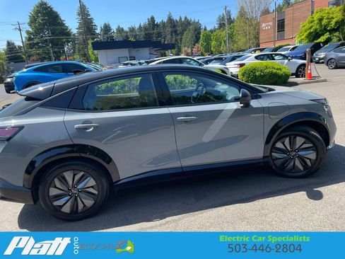 Used 2023 Nissan Ariya AWD image 13