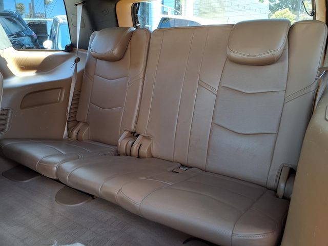 Used 2017 Cadillac Escalade Platinum AWD/4WD image 25