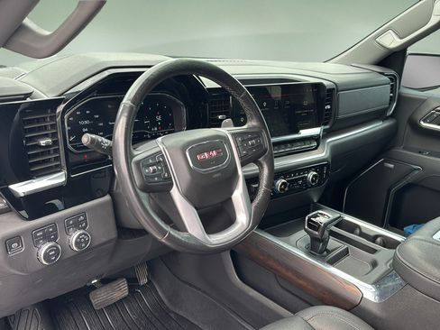 Used 2022 GMC Sierra 1500 SLT AWD/4WD image 16