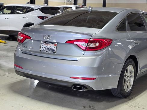 Used 2017 Hyundai Sonata SE FWD image 11
