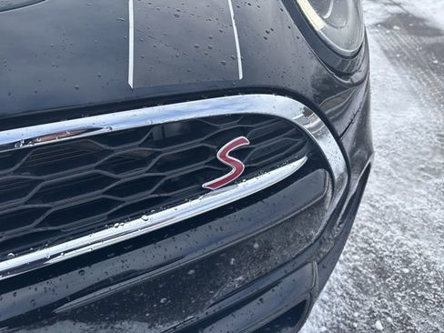 Used 2017 MINI Cooper S image 9