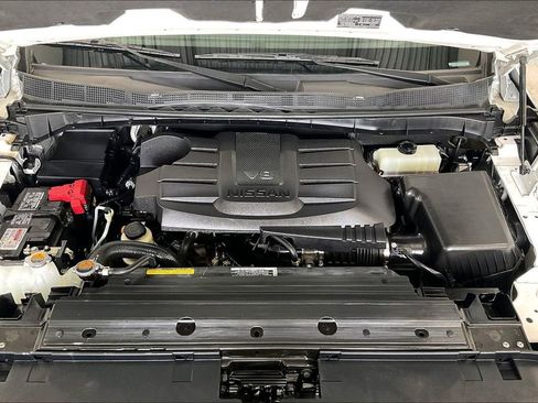 Used 2024 Nissan Titan PRO-4X w/ Pro-4x Convenience Package AWD/4WD image 29