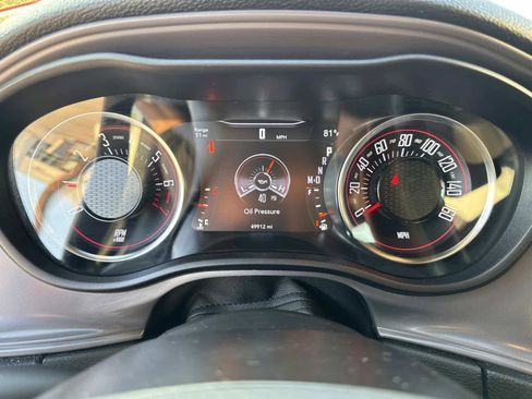 Used 2023 Dodge Challenger SXT image 33