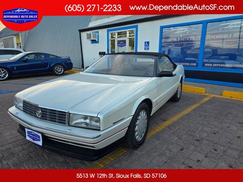 Used 1993 Cadillac Allante FWD image 1