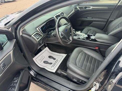 Used 2016 Ford Fusion SE w/ Equipment Group 202A image 10