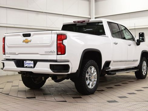 Used 2024 Chevrolet Silverado 2500 High Country w/ Technology Package image 8
