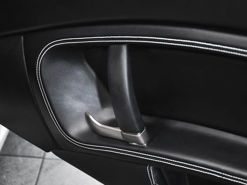 Used 2013 Ferrari California image 17