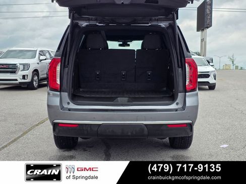 Used 2022 GMC Yukon SLT w/ SLT Premium Package AWD/4WD image 7