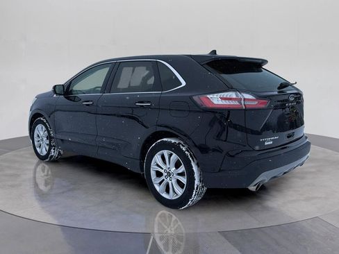 Used 2023 Ford Edge Titanium image 3