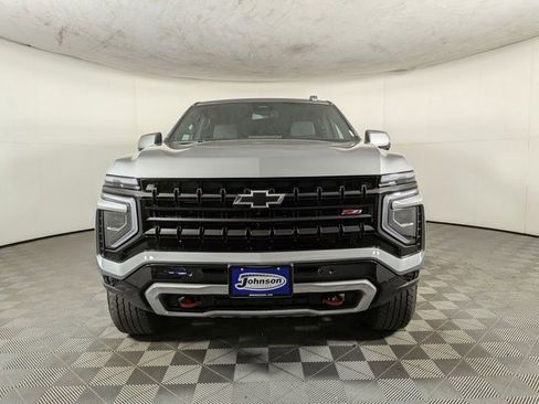 Certified 2025 Chevrolet Suburban Z71 AWD/4WD image 2