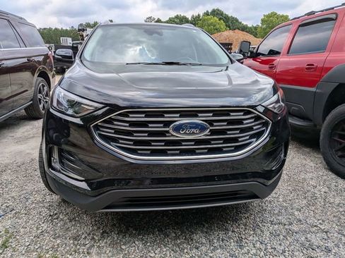 Used 2024 Ford Edge Titanium w/ Class II Trailer Tow Package AWD/4WD image 2