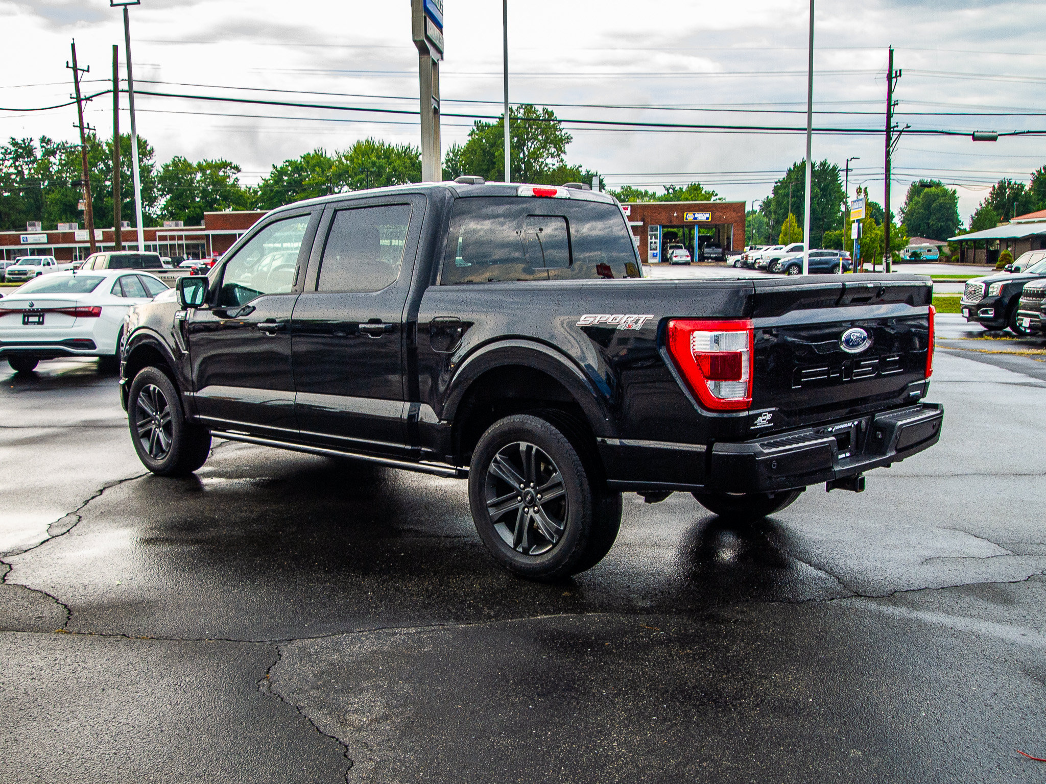 Used 2023 Ford F150 Lariat w/ Equipment Group 502A High AWD/4WD image 5