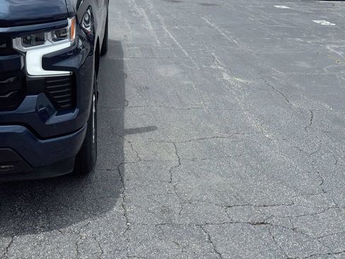 Used 2023 Chevrolet Silverado 1500 RST AWD/4WD image 10