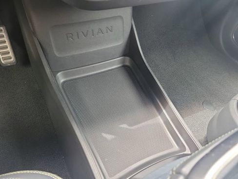 Used 2024 Rivian R1S Adventure AWD/4WD image 24