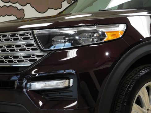 Used 2023 Ford Explorer Limited w/ Class IV Trailer Tow Package AWD/4WD image 15