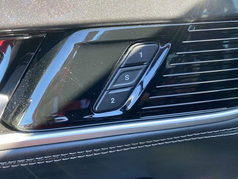 Used 2022 Jeep Wagoneer Series I image 19